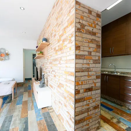 Apartment F - 4 Personas En *
